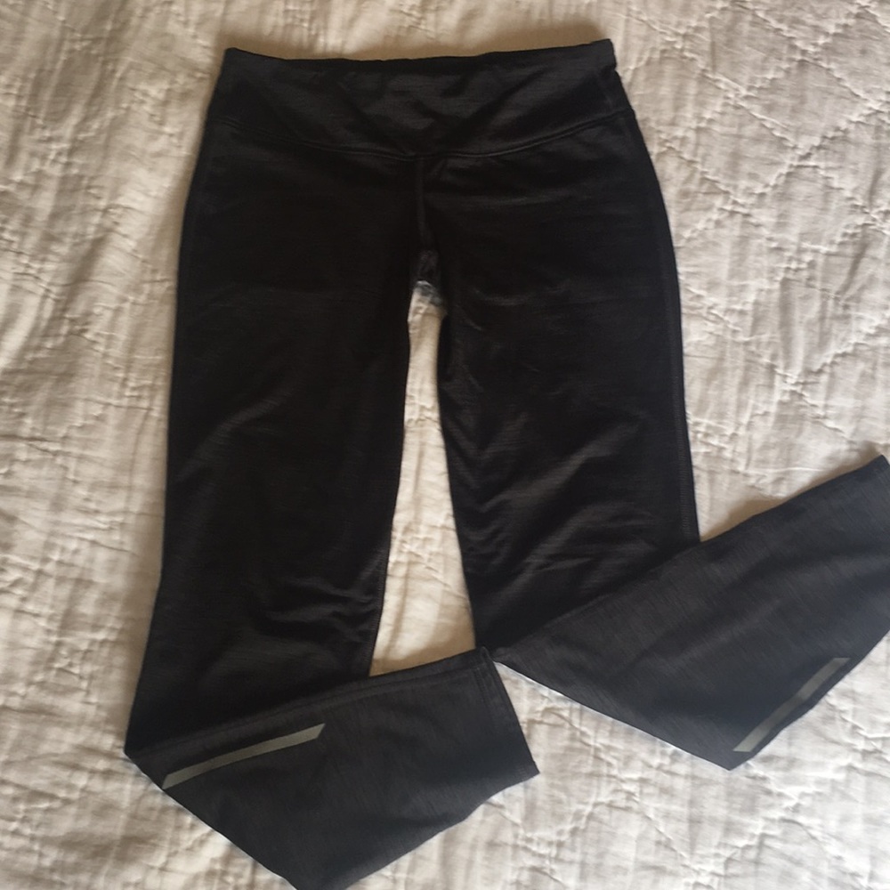Athletic leggings